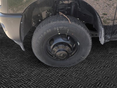 2025 RAM 3500 Tradesman DRW 4x4 / 6.4L Hemi V8 / 9' Service Body