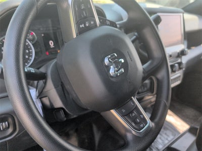 2025 RAM 3500 Tradesman DRW 4x4 / 6.4L Hemi V8 / 9' Service Body