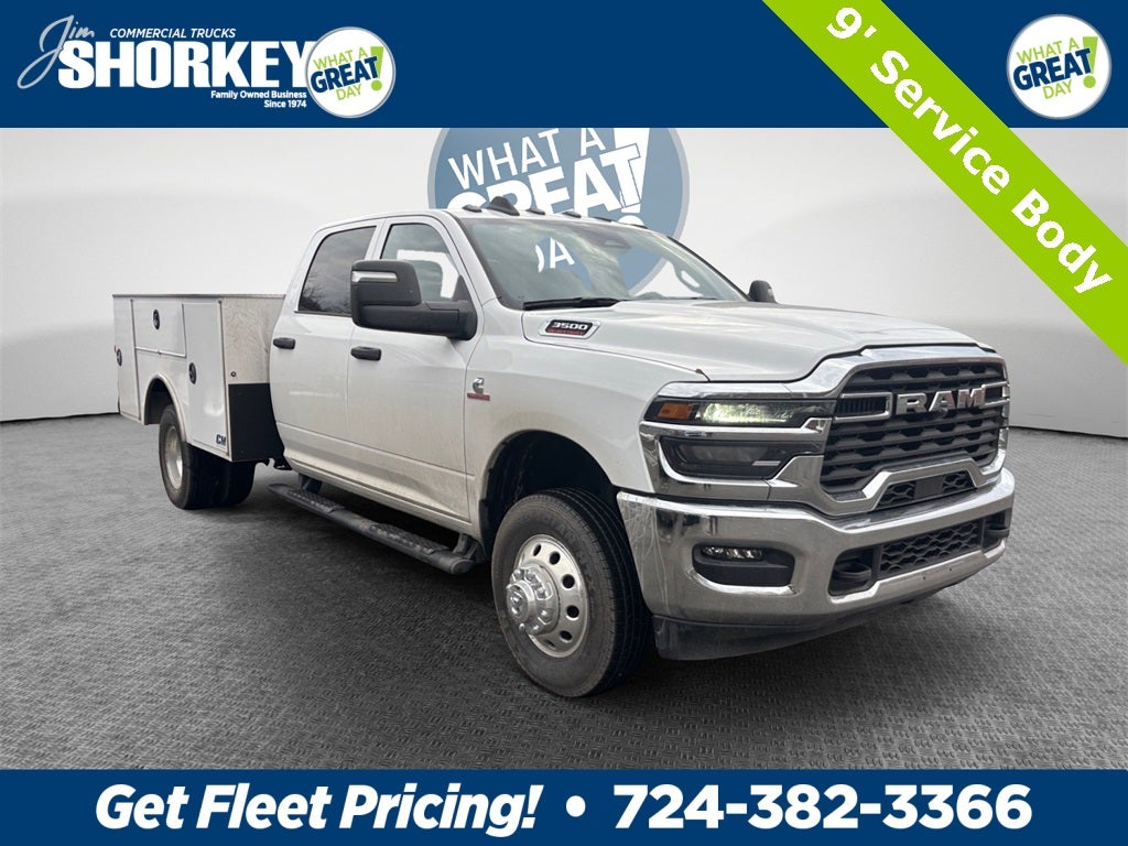 2026 RAM 3500 Tradesman DRW 4x4 / 6.7L Diesel / 9' Service Body