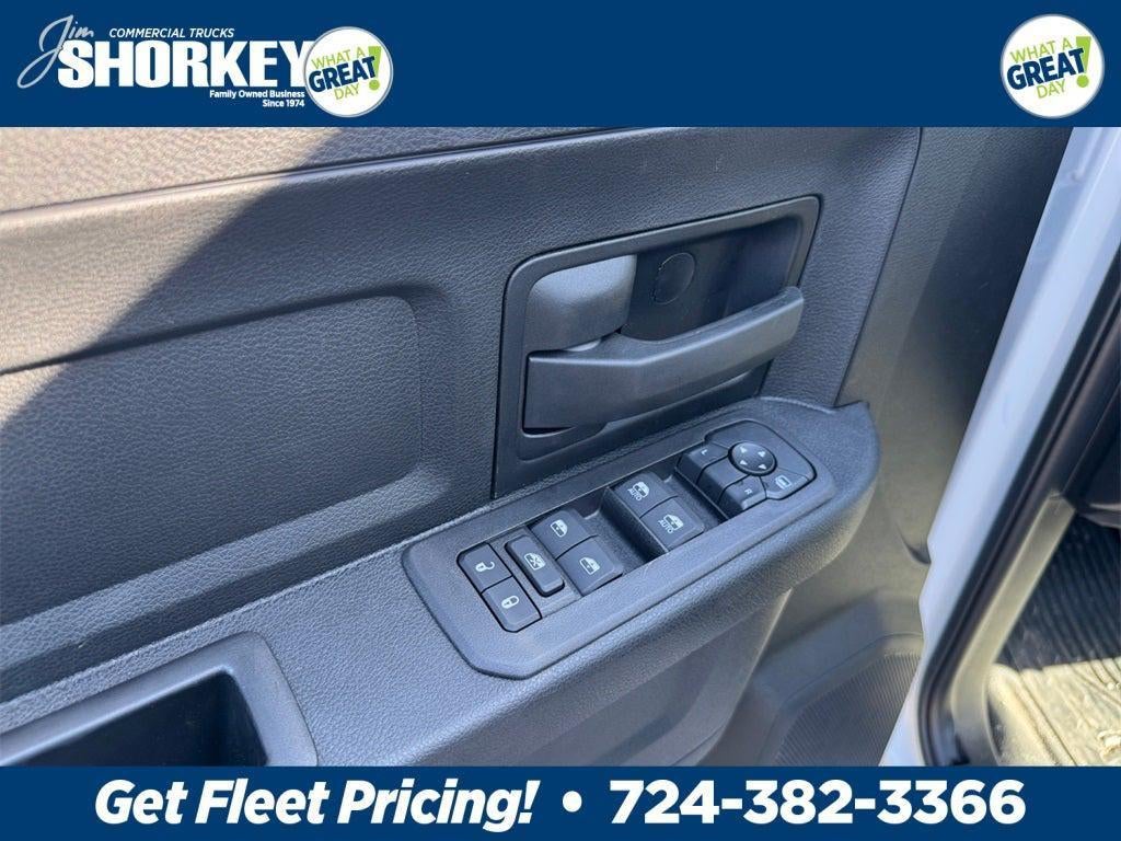 2026 RAM 3500 Tradesman DRW 4x4 / 6.7L Diesel / 9' Service Body