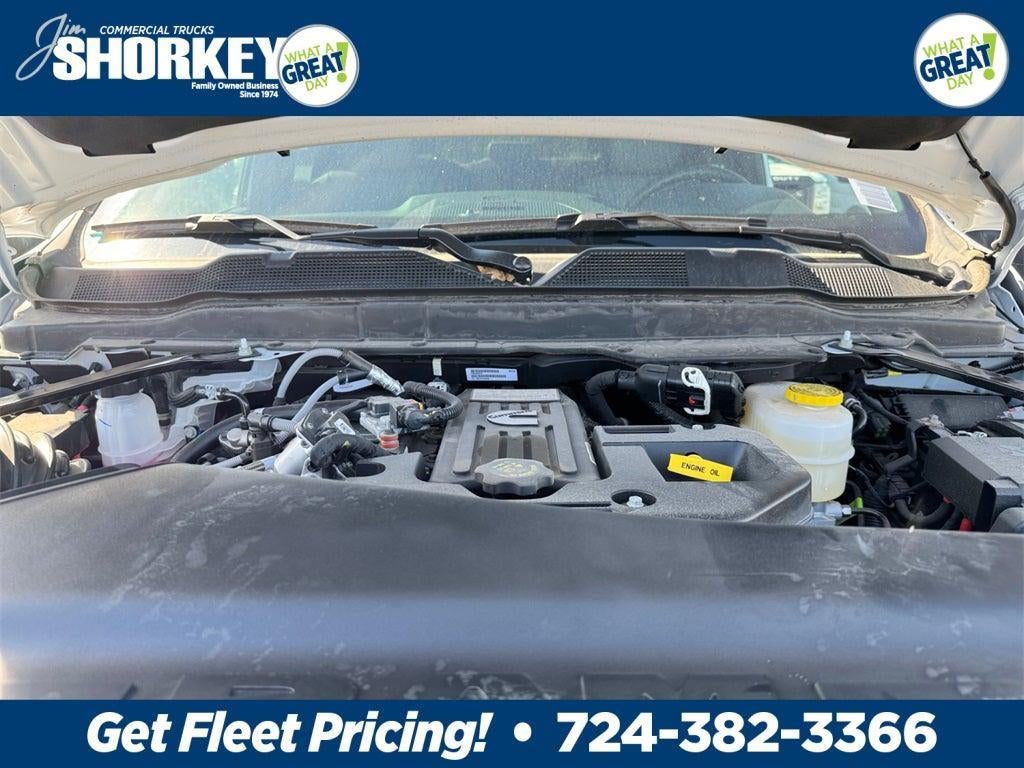 2026 RAM 3500 Tradesman DRW 4x4 / 6.7L Diesel / 9' Service Body