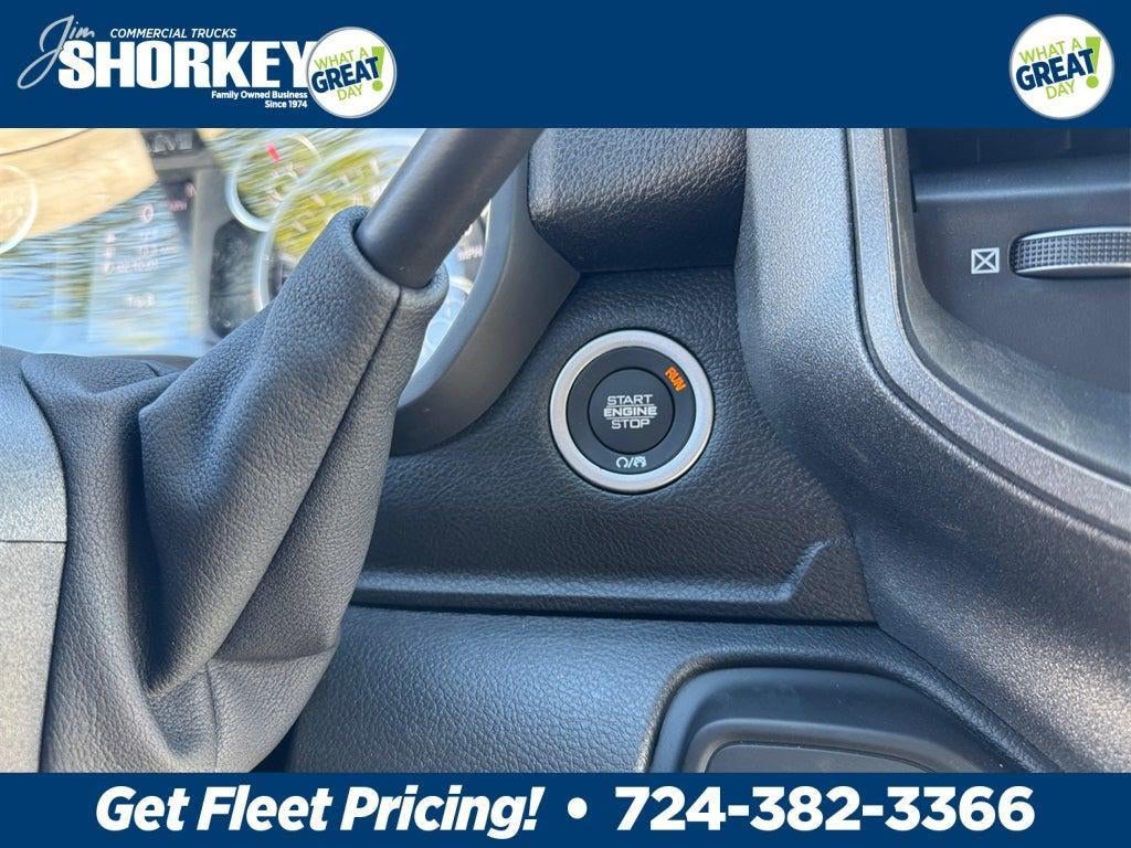 2026 RAM 3500 Tradesman DRW 4x4 / 6.7L Diesel / 9' Service Body