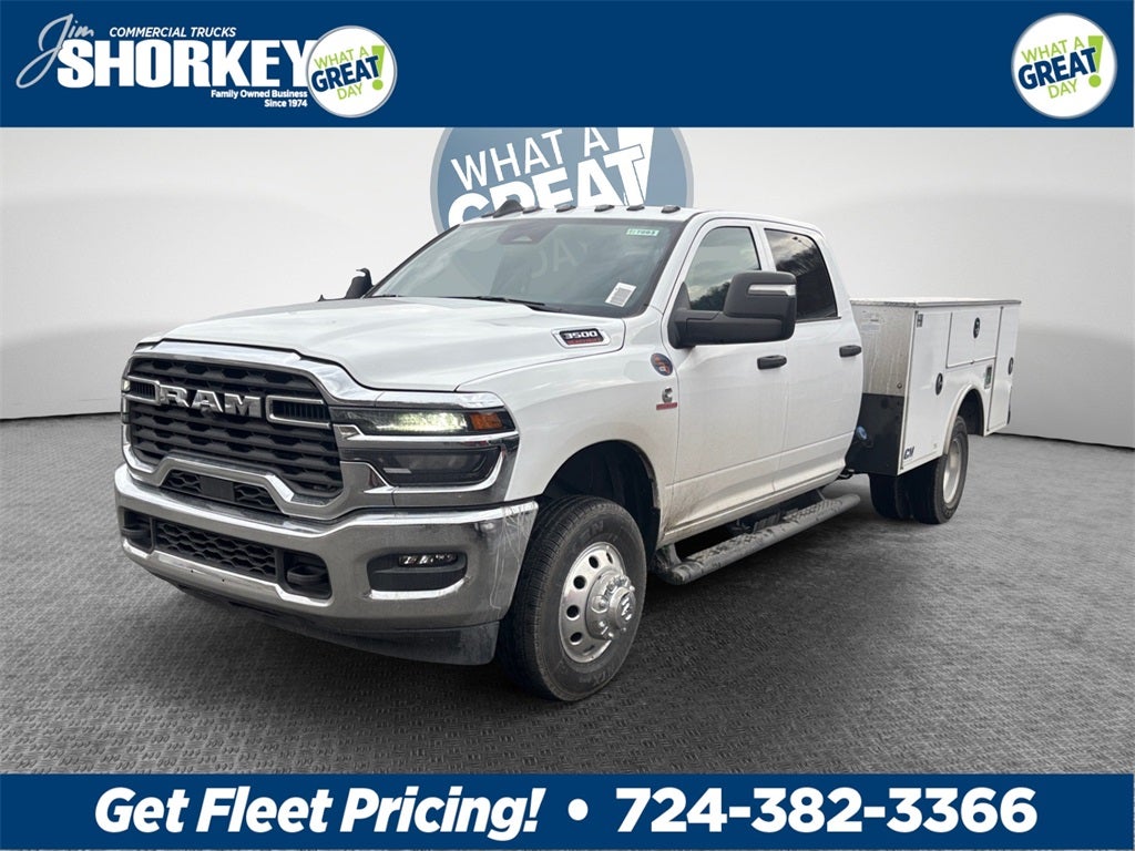 2026 RAM 3500 Tradesman DRW 4x4 / 6.7L Diesel / 9' Service Body