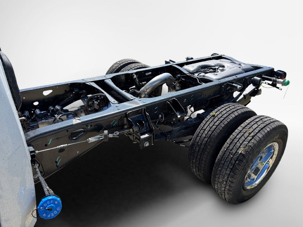2027 RAM 3500 Tradesman DRW 4x4 / 6.7L Diesel / 60" CA Chassis