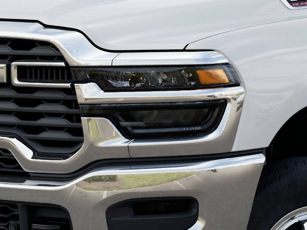 2027 RAM 3500 Tradesman DRW 4x4 / 6.7L Diesel / 60" CA Chassis