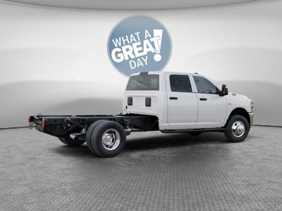 2027 RAM 3500 Tradesman DRW 4x4 / 6.7L Diesel / 60" CA Chassis