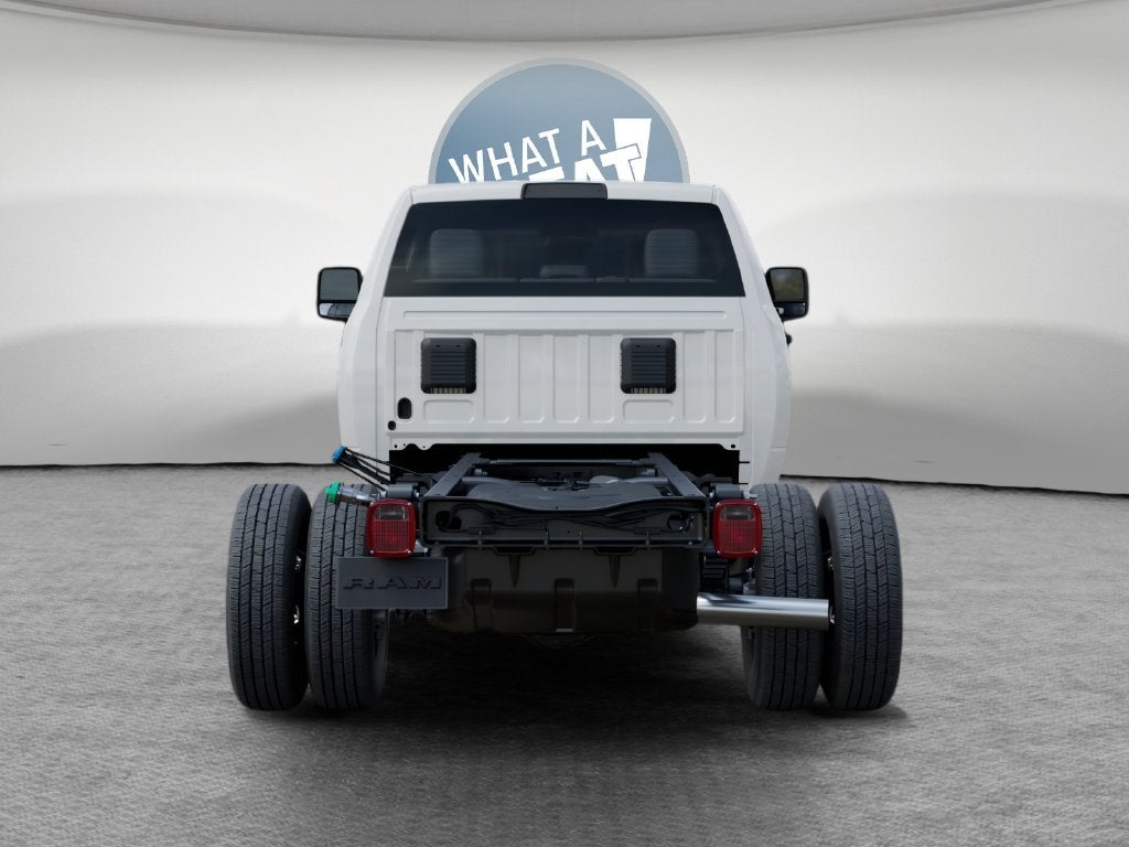 2027 RAM 3500 Tradesman DRW 4x4 / 6.7L Diesel / 60" CA Chassis