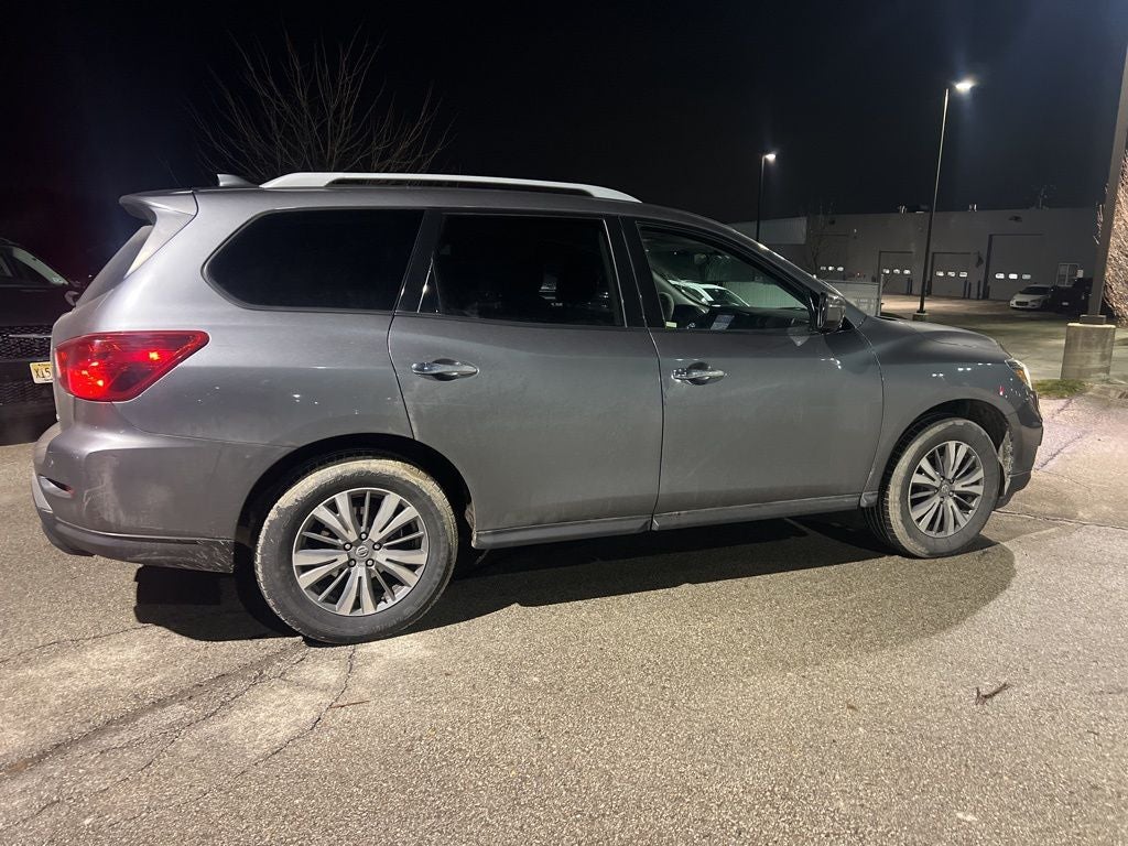 2019 Nissan Pathfinder S