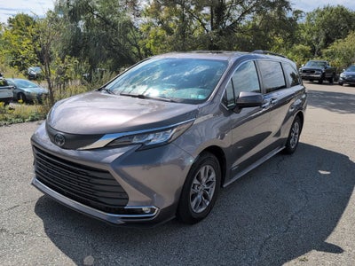 2021 Toyota Sienna XLE 7 Passenger