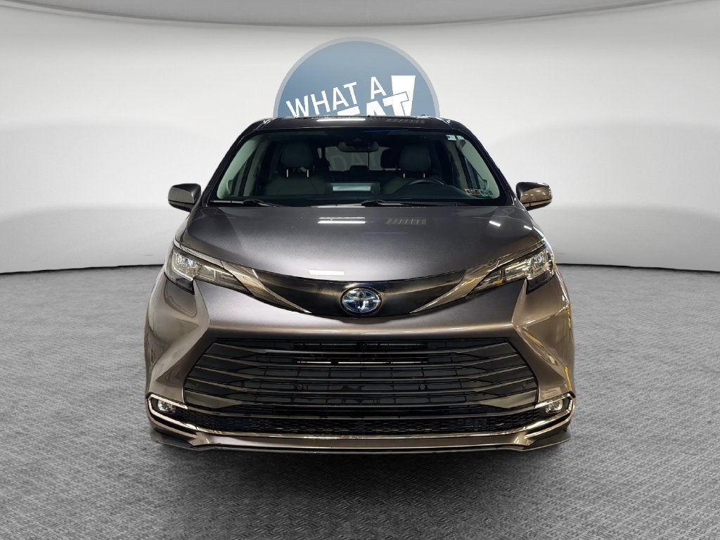2021 Toyota Sienna XLE 7 Passenger