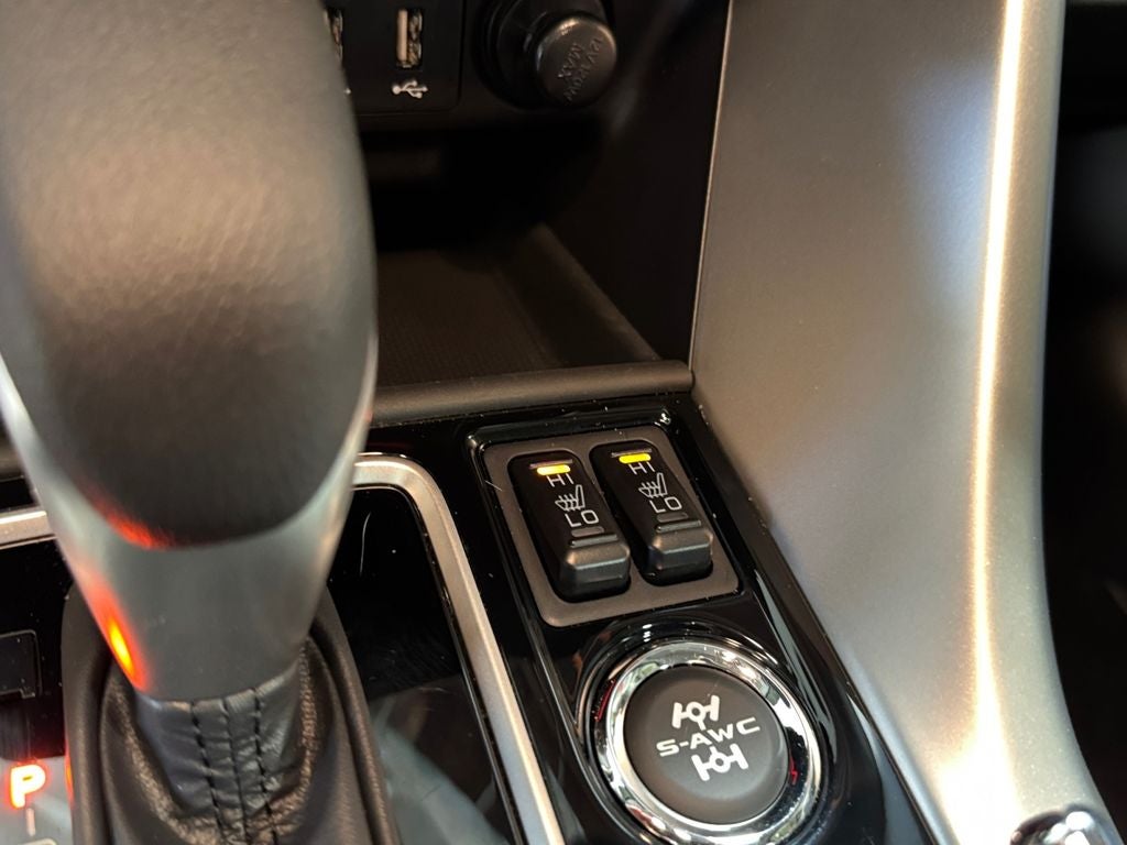 2026 Mitsubishi Eclipse Cross Base