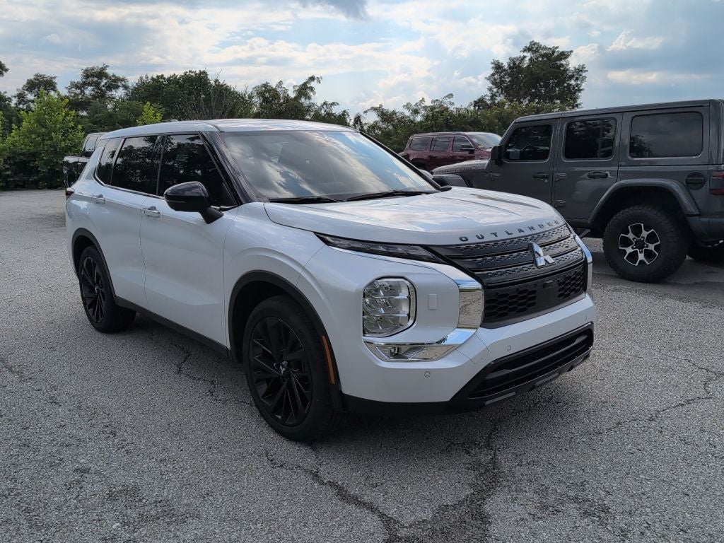 2024 Mitsubishi Outlander SE Black Edition