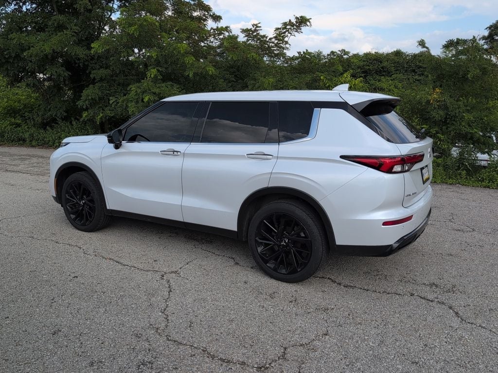 2024 Mitsubishi Outlander SE Black Edition
