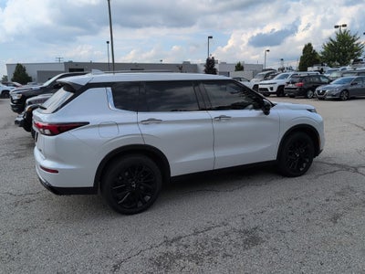 2024 Mitsubishi Outlander SE Black Edition