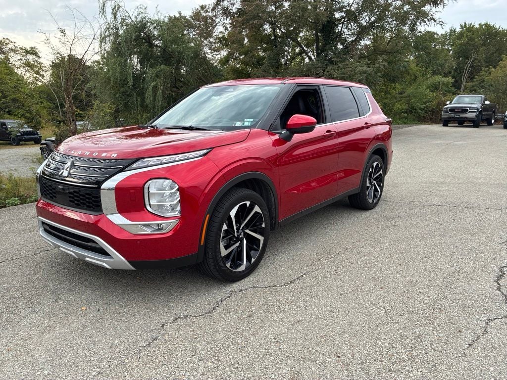 2024 Mitsubishi Outlander Base