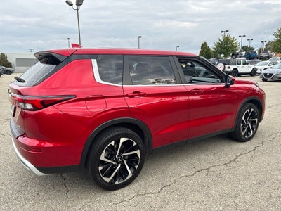 2024 Mitsubishi Outlander Base