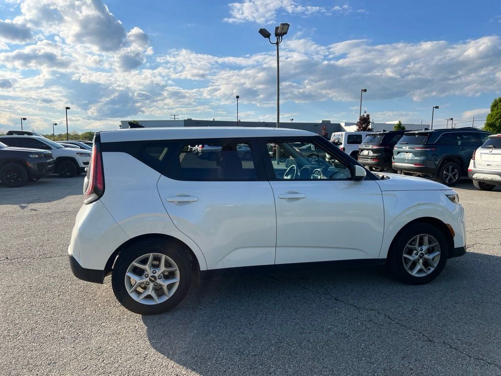 2023 Kia Soul LX