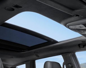 COMMANDVIEW DUAL-PANE PANORAMIC SUNROOF